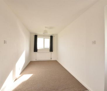 3 bedroom detached house to rent - Photo 4