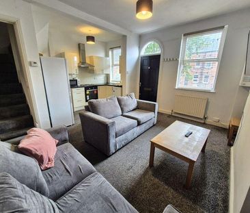 4 bedroom terraced house to rent - Photo 2