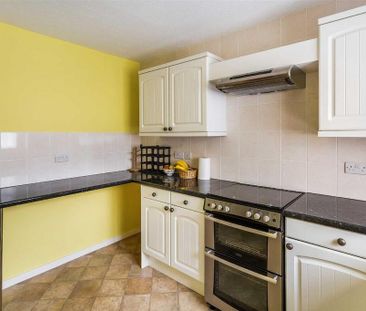 3 bedroom terraced house to rent - Photo 5