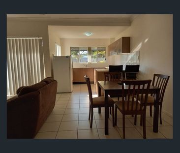 Modern Furnished Ground Floor Unit – Comfort & Convenience - Photo 3