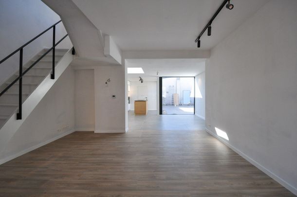 Gerenoveerde woning met 3 slaapkamers te Kristus-Koning - Photo 1