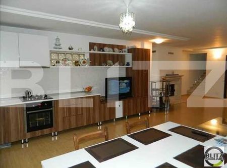 5 camere, 212 mp, garaj, semineu, zona linistita!Oferta-plata in avans pe 6 luni - Fotografie 3