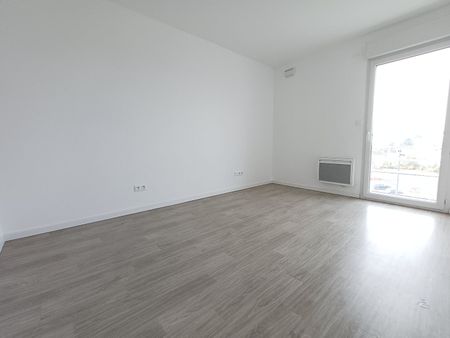 Location Appartement 2 pièces 38m² TOURS 37100 - Photo 2