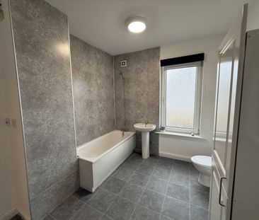 2 bed Terraced - To Let - Photo 2