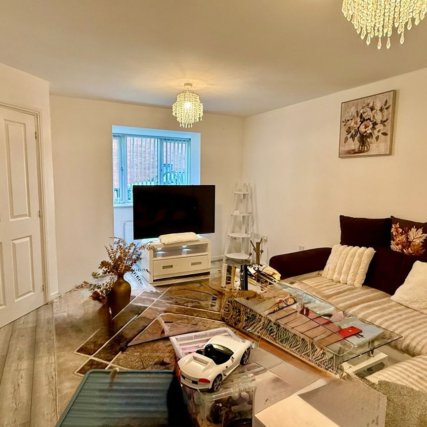 3 Bed Semi-Detached House, Argyll Way, B66 - Photo 1