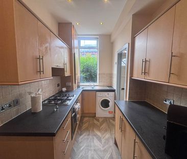 Martin Terrace, Burley, Leeds - Photo 4