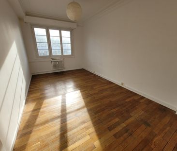 Location Appartement 3 pièces 77m² LILLE 59800 - Photo 3