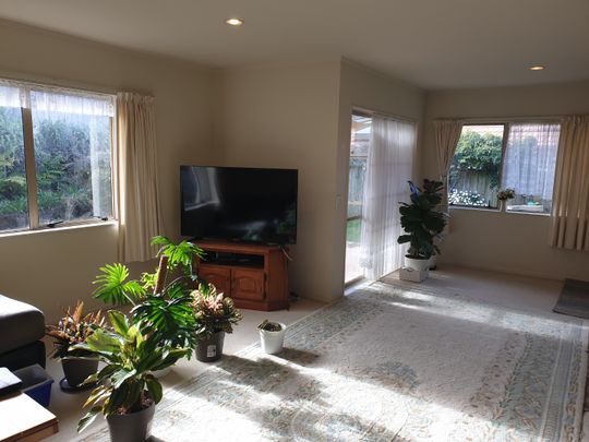 Paraparaumu - 3 bedrooms - Photo 1