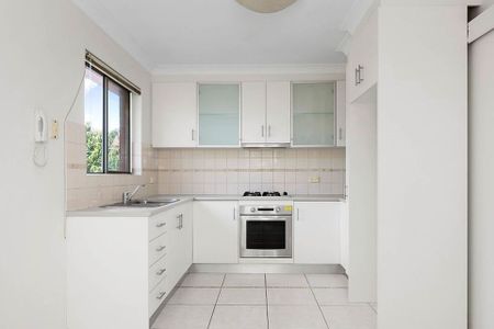 Unit 6/8 Keen Avenue, Glenelg East. - Photo 4