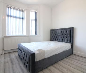 Uxbridge Road, Hayes - Photo 1