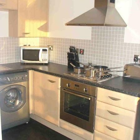 2 bedroom apartment to rent - Photo 4