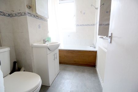 Room in a Shared Flat, Martindale House, E14 - Photo 3