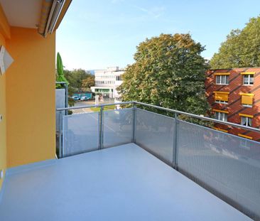 Moderne Wohnung | Ideale Anbindungen | Gepflegte Überbauung - Photo 1