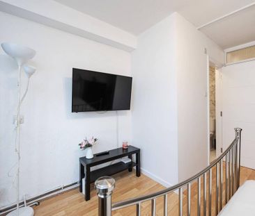 4 bedroom flat to rent - Photo 4