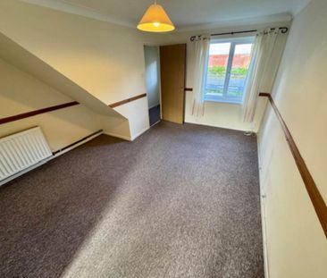 2 bedroom semi-detached house to rent - Photo 3