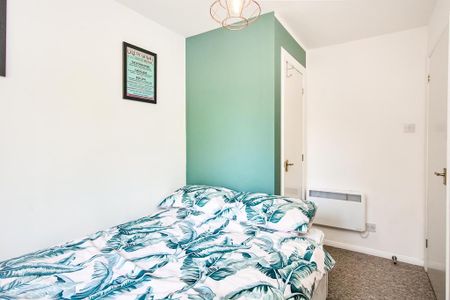 2 bedroom flat to rent - Photo 3