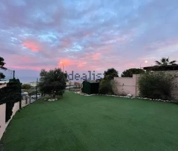 Alquiler de chalet adosado en Santangelo - Photo 1