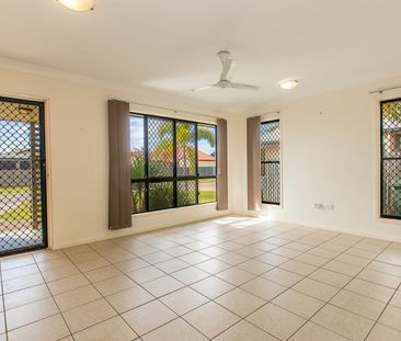 Family Home On Fitzgerald! - Photo 2