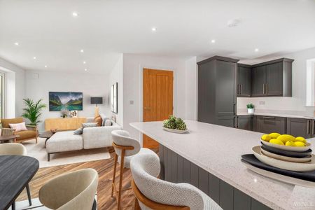 4 bedroom detached house to rent - Photo 3