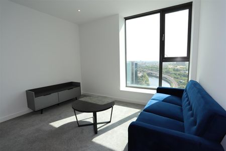 No.1 Old Trafford, M17 - Photo 2