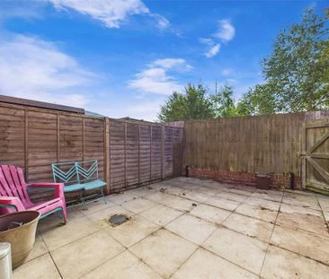 2 bedroom terraced house to rent - Photo 3
