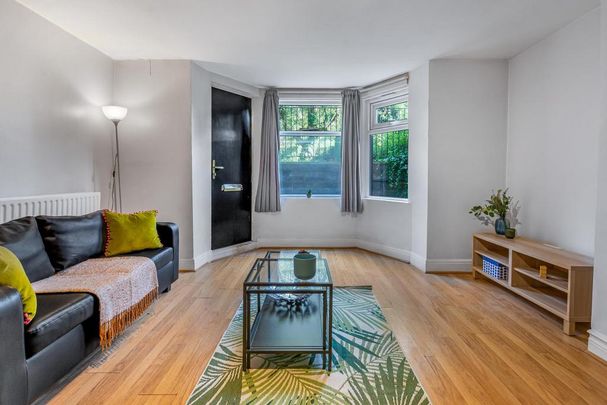 2 bedroom flat to rent - Photo 1