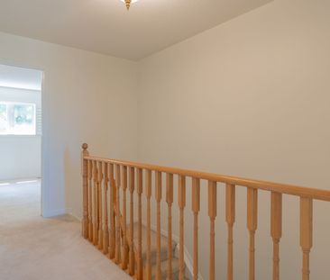 For Lease - 4008 Berton Avenue, Burlington, Ontario - Photo 5