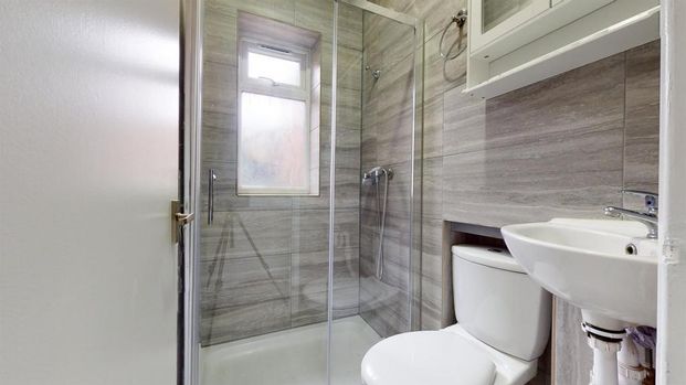 1 bedroom property to rent - Photo 1