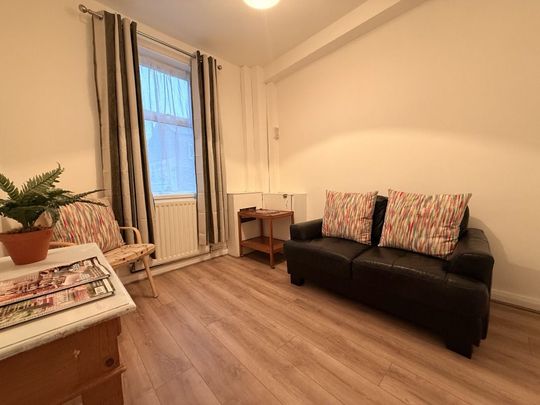 235 Donegall Road, Belfast BT12 5NB - Photo 1