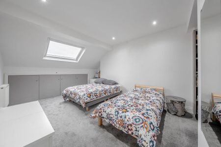 3 bedroom terraced house to rent - Photo 5