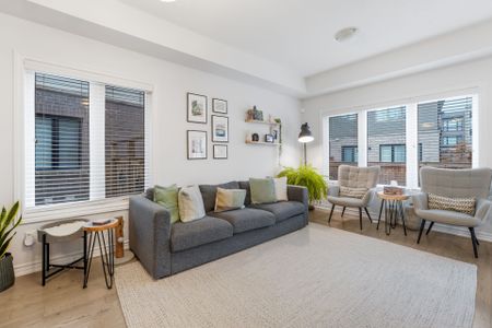 For Lease - 376 Wheat Boom Drive, Oakville, Ontario - Photo 2