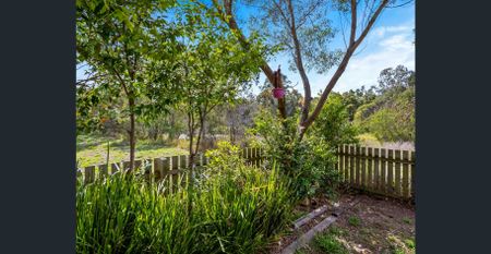 SMALL COMPLEX ... CLOSE TO SCHOOLS - Photo 4