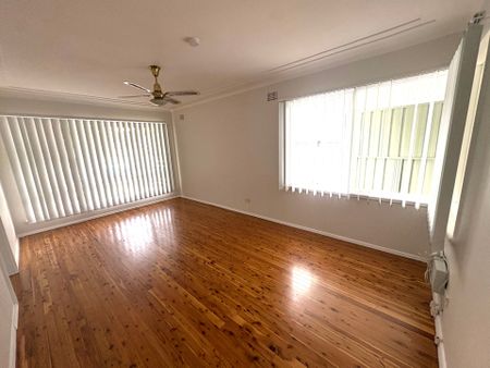 Well Presented Family Home in Great Location&excl; - Photo 4