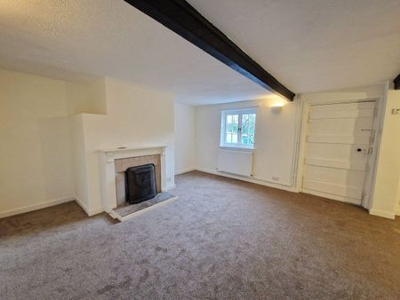 3 bedroom semi-detached house to rent - Photo 2