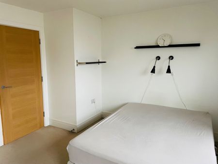 2 Bed Terraced House, Logan Gardens, G5 - Photo 2