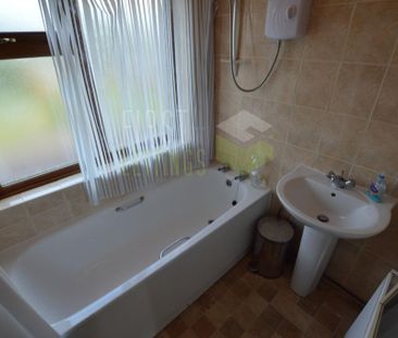 3 bedroom semi-detached house to rent - Photo 6