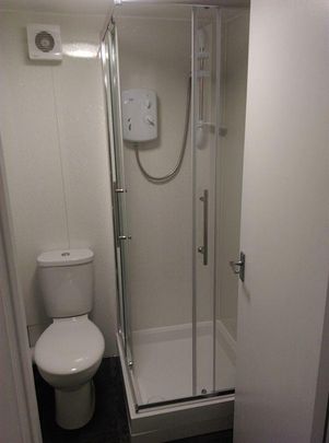 4 bedroom flat to rent - Photo 1