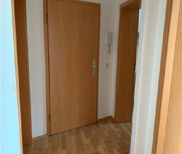 Erdgeschosswohnung mit Einbauküche - Photo 1