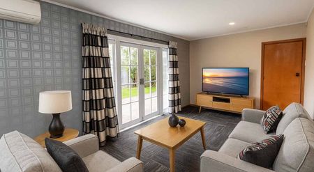 3-bed townhouse - Photo 2