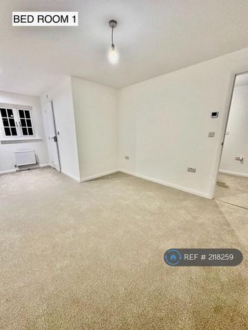 3 bedroom detached house to rent - Photo 4