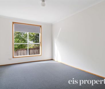 Spacious Five Bedroom Home - Photo 3