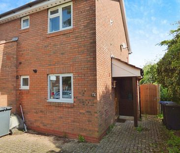 Carew Close, Stratford-upon-Avon - Photo 1