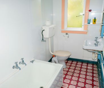 CHARMING 3 BEDROOM HOME - Photo 6