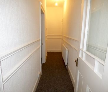 2 bed flat to rent in Duke Street, Pelaw, NE10 - Photo 2