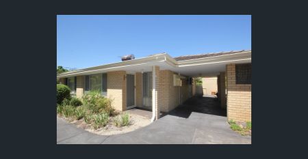 Lovely renovated 2 bedroom villa FURNISHED - Photo 3