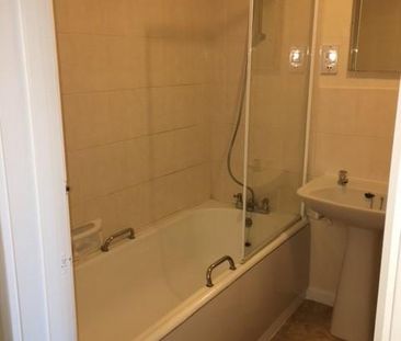 2 bedroom maisonette to rent - Photo 2