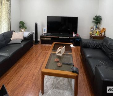 2 BEDROOM HOUSE - Photo 1