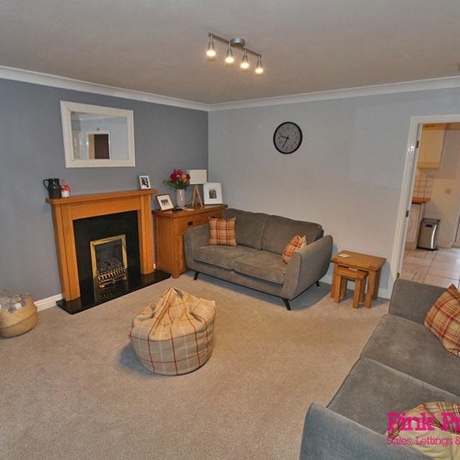 3 bedroom semi-detached house to rent - Photo 1