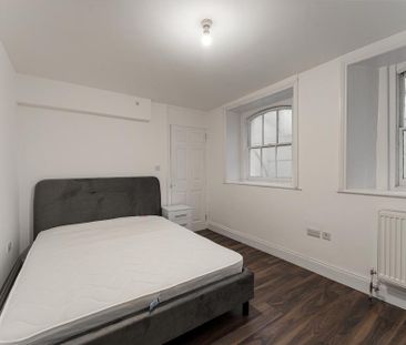 5 bedroom house of multiple occupation to rent - Photo 1