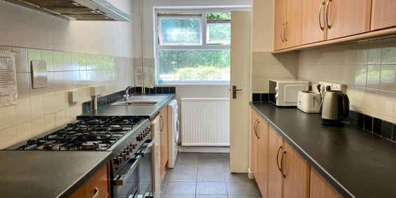 6 Perry Hill, Chelmsford, CM1 7RD – Top Back Double Room - Photo 3